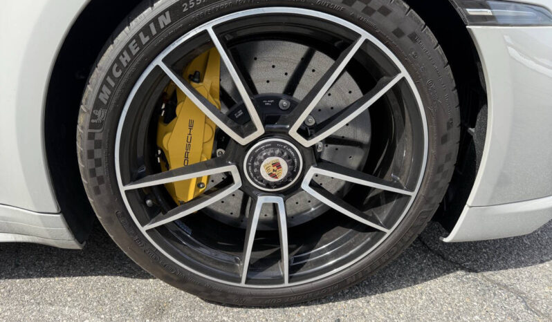 
								Porsche 911 2021 full									