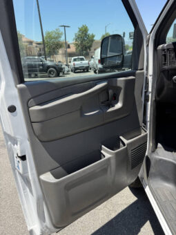 
										Chevrolet Express 2013 full									