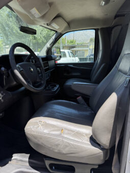 
										Chevrolet Express 2013 full									