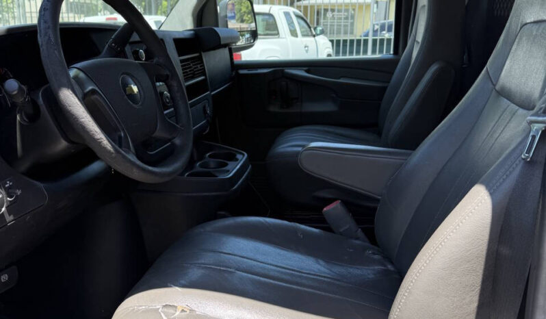 
								Chevrolet Express 2013 full									