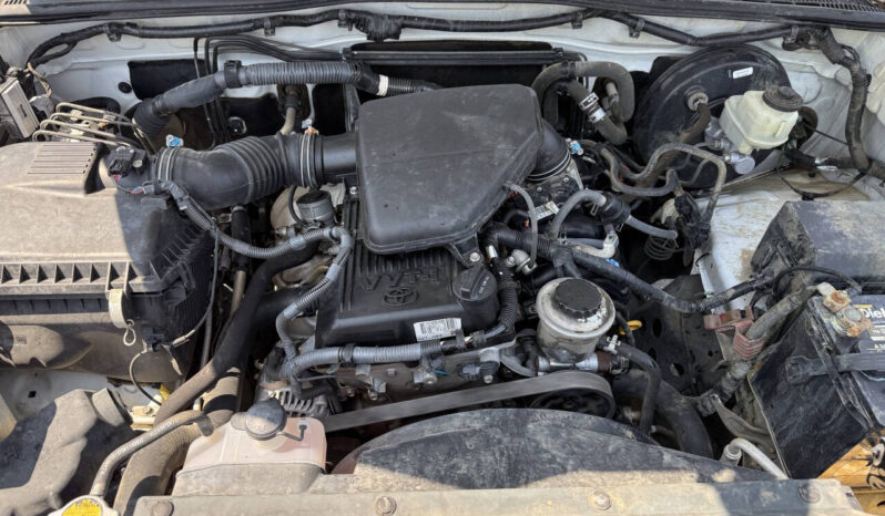 
								Toyota Tacoma 2015 full									