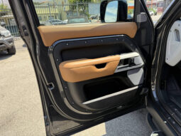 
										Land Rover Defender 2023 full									