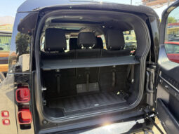 
										Land Rover Defender 2023 full									