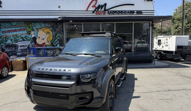 
								Land Rover Defender 2023 full									