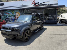 Land Rover Defender 2023