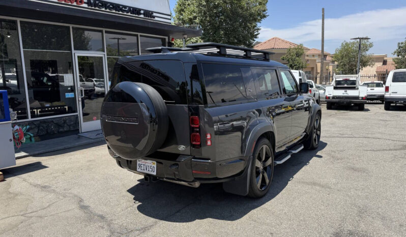 
								Land Rover Defender 2023 full									