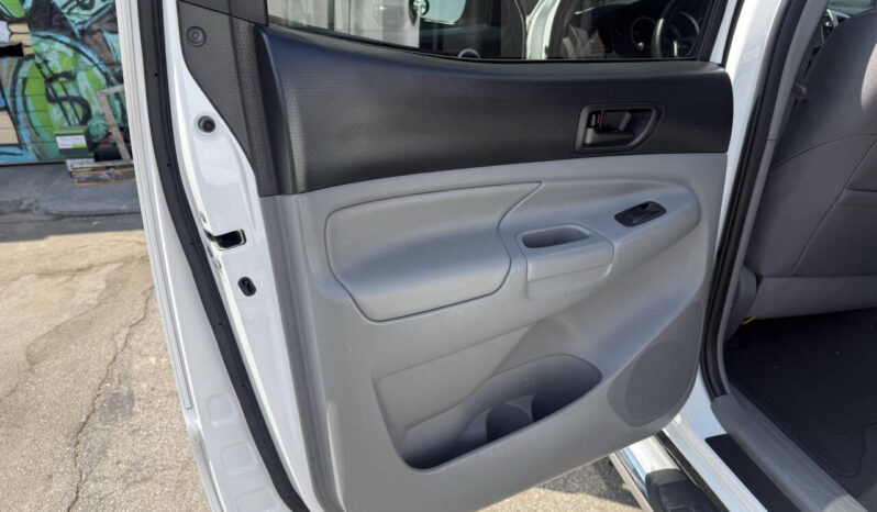 
								Toyota Tacoma 2015 full									