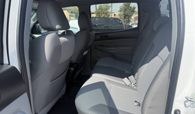 
								Toyota Tacoma 2015 full									