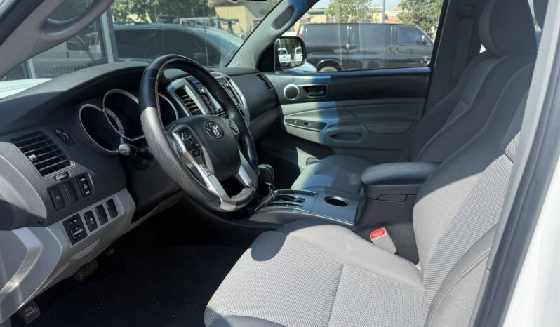
								Toyota Tacoma 2015 full									