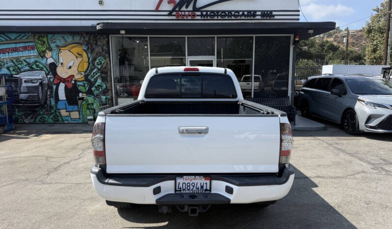 
								Toyota Tacoma 2015 full									