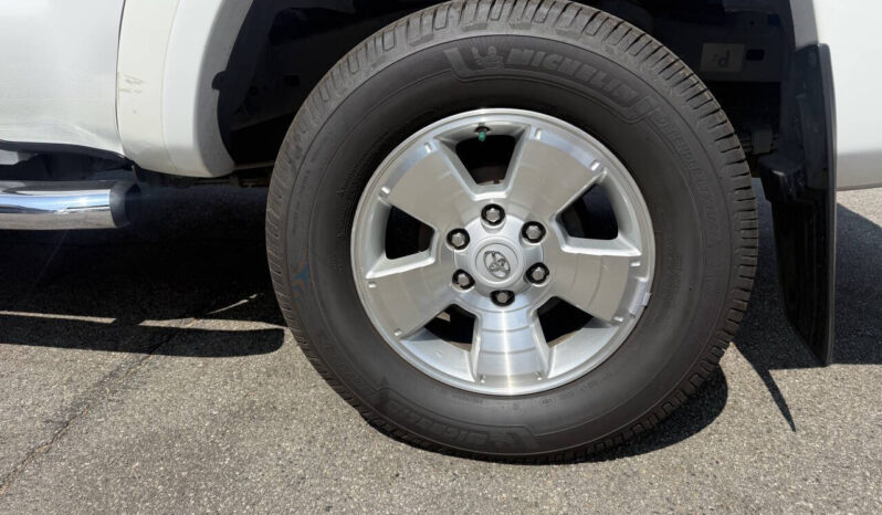 
								Toyota Tacoma 2015 full									