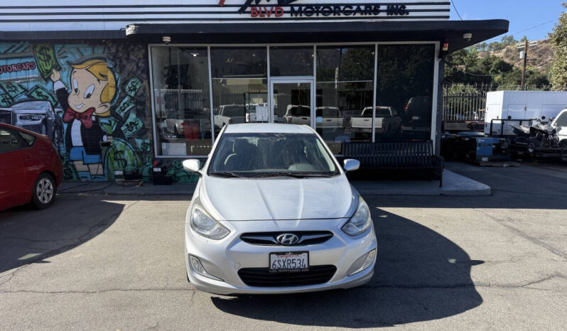 
								Hyundai Accent 2012 full									