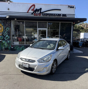 2012 hyundai accent gls 4dr sedan