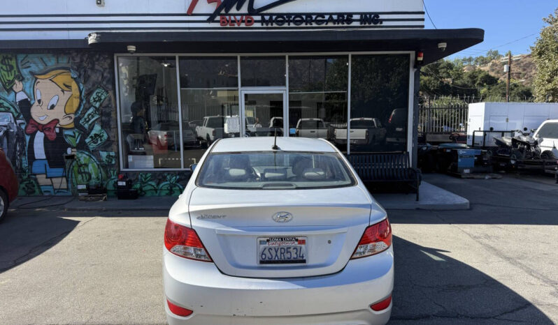 
								Hyundai Accent 2012 full									