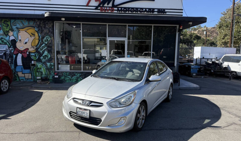 2012 hyundai accent gls 4dr sedan