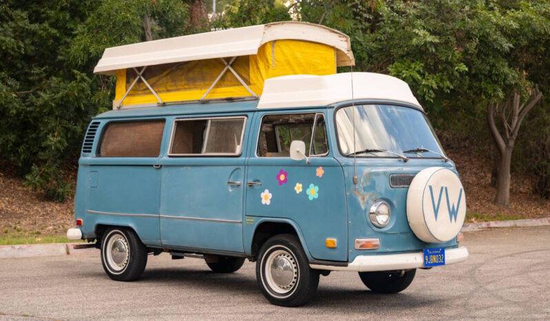 								Volkswagen Bus 1972 full									