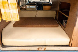 										Volkswagen Bus 1972 full									