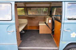 										Volkswagen Bus 1972 full									