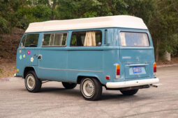 										Volkswagen Bus 1972 full									