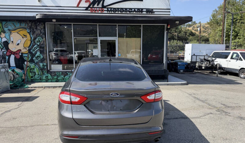 								Ford Fusion 2016 full									