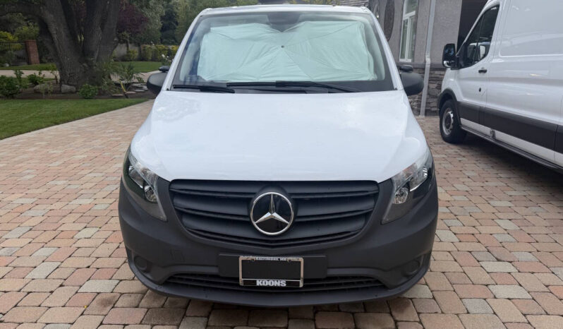 								Mercedes-Benz Metris 2023 full									