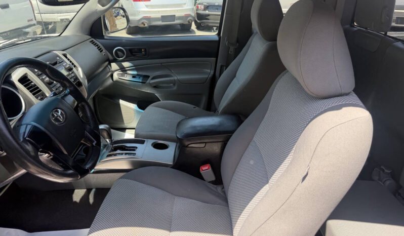 								Toyota Tacoma 2012 full									