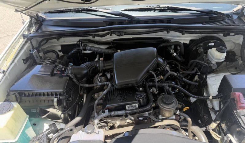 								Toyota Tacoma 2012 full									