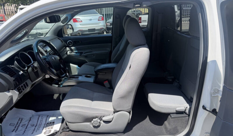 								Toyota Tacoma 2012 full									