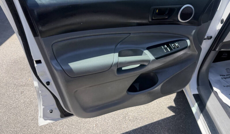 								Toyota Tacoma 2012 full									
