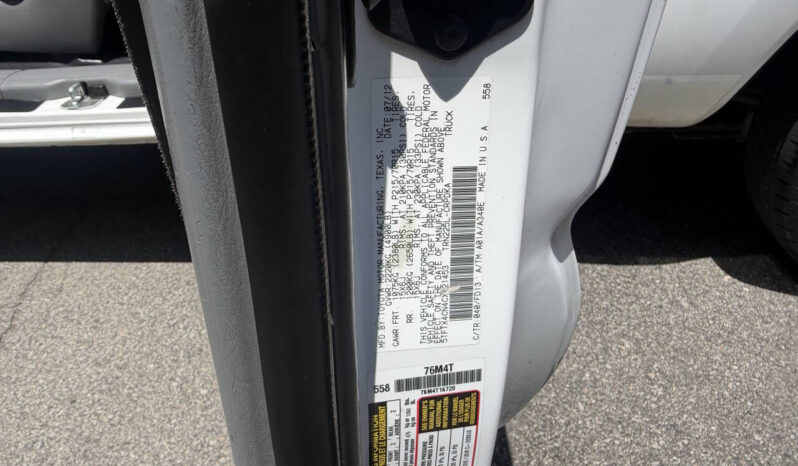 								Toyota Tacoma 2012 full									
