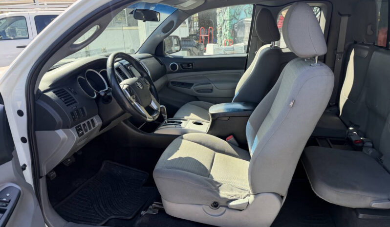 								Toyota Tacoma 2014 full									