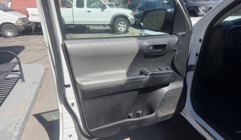 								Toyota Tacoma 2017 full									