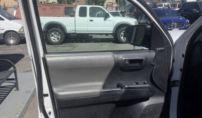 								Toyota Tacoma 2017 full									
