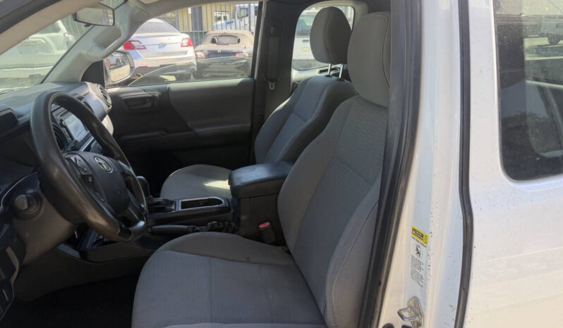 								Toyota Tacoma 2017 full									