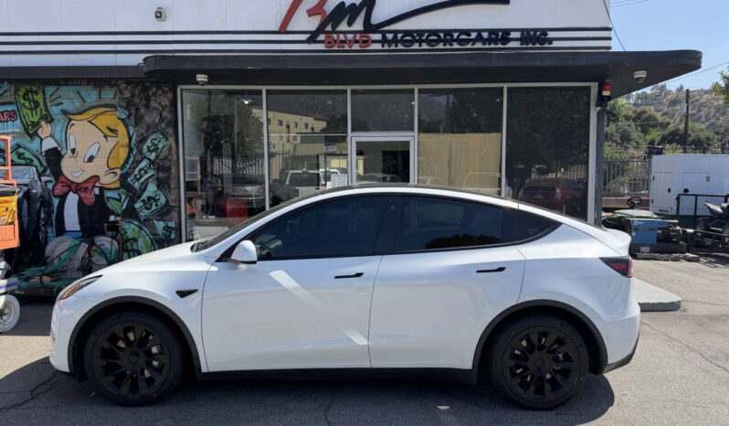 								Tesla Model Y 2022 full									