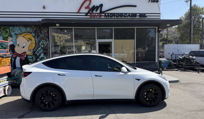 								Tesla Model Y 2022 full									