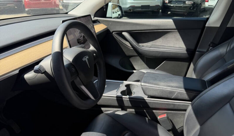 								Tesla Model Y 2022 full									