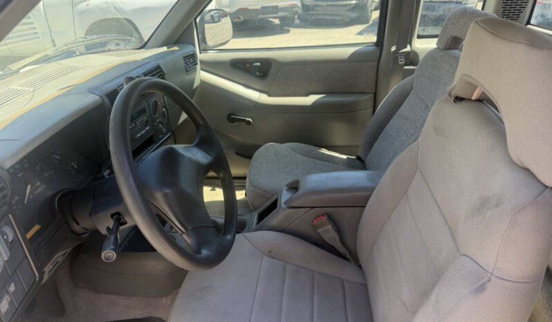 								Chevrolet S-10 1994 full									