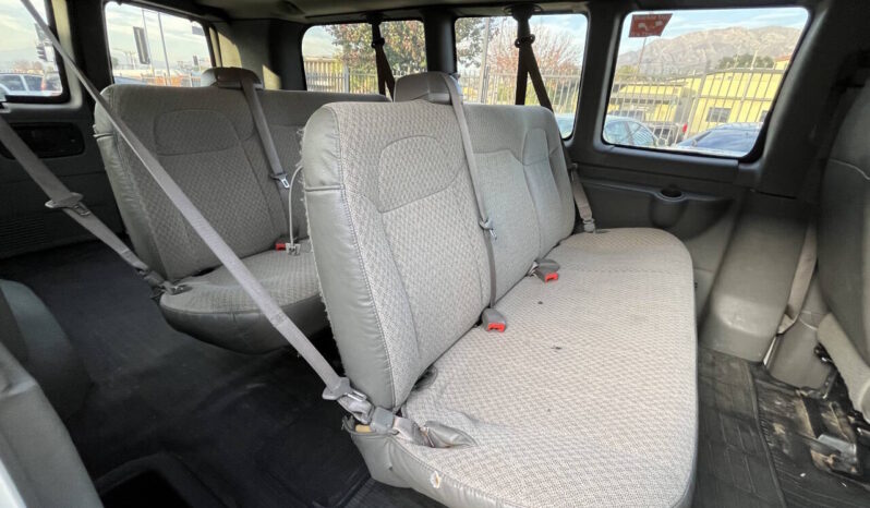 								Chevrolet Express 2011 full									